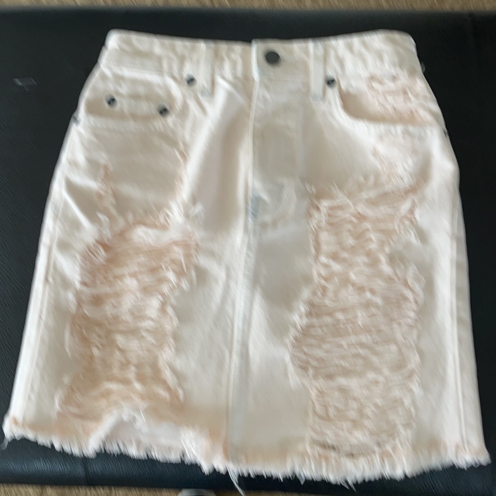 CARMAR denim skirt. - Picture 10 of 12